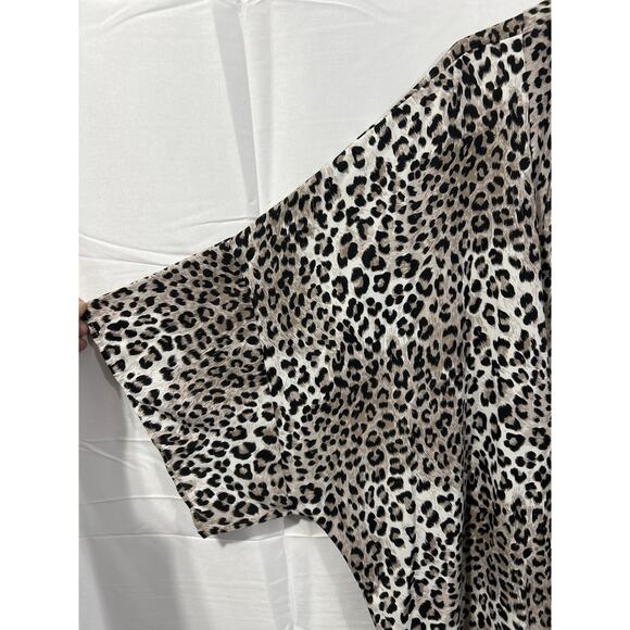 eesome Gray Leopard print Kimono NWT - Picture 4 of 6